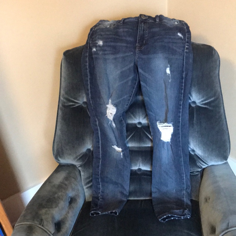 Ripped Mid-waist jeans